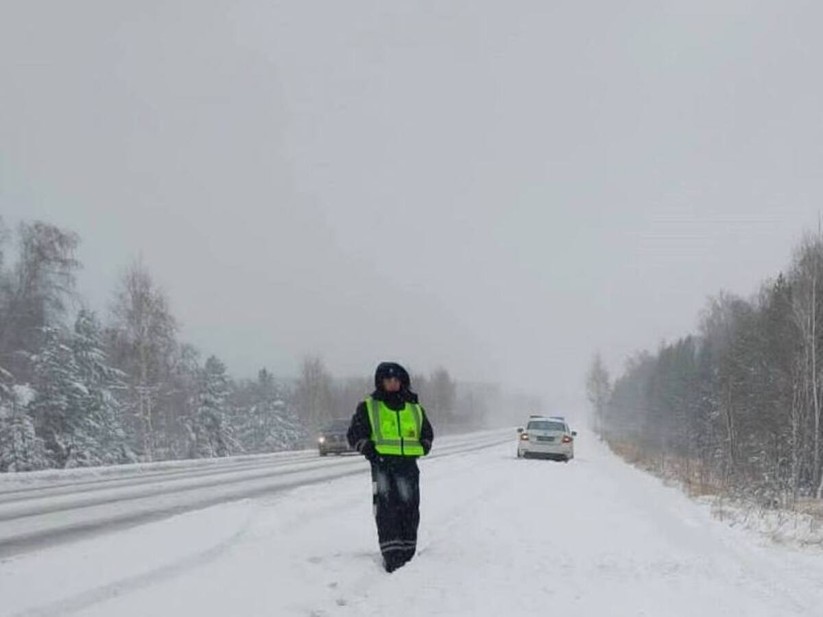 Новые ограничения движения ввели на трассах Южного Урала из-за метели -  province.ru