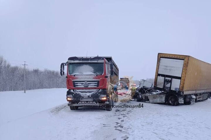 ДТП Саратов фуры