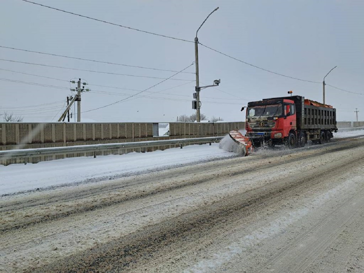 Движение транспорта по трассе Р-22 «Каспий» в Астраханской области восстановлено