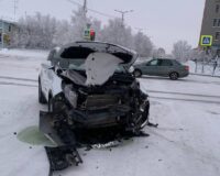 Помощница судьи в Салехарде протаранила автозак с обвиняемым в убийстве