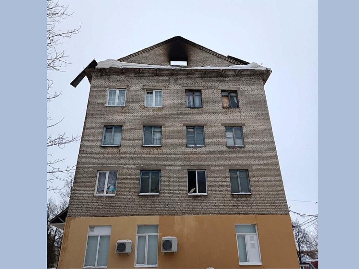 Специалисты обследовали сгоревшую ночью в Ясногорске четырехэтажку