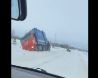 В Рязанской области в Касимовском районе мусоровоз улетел с дороги в кювет