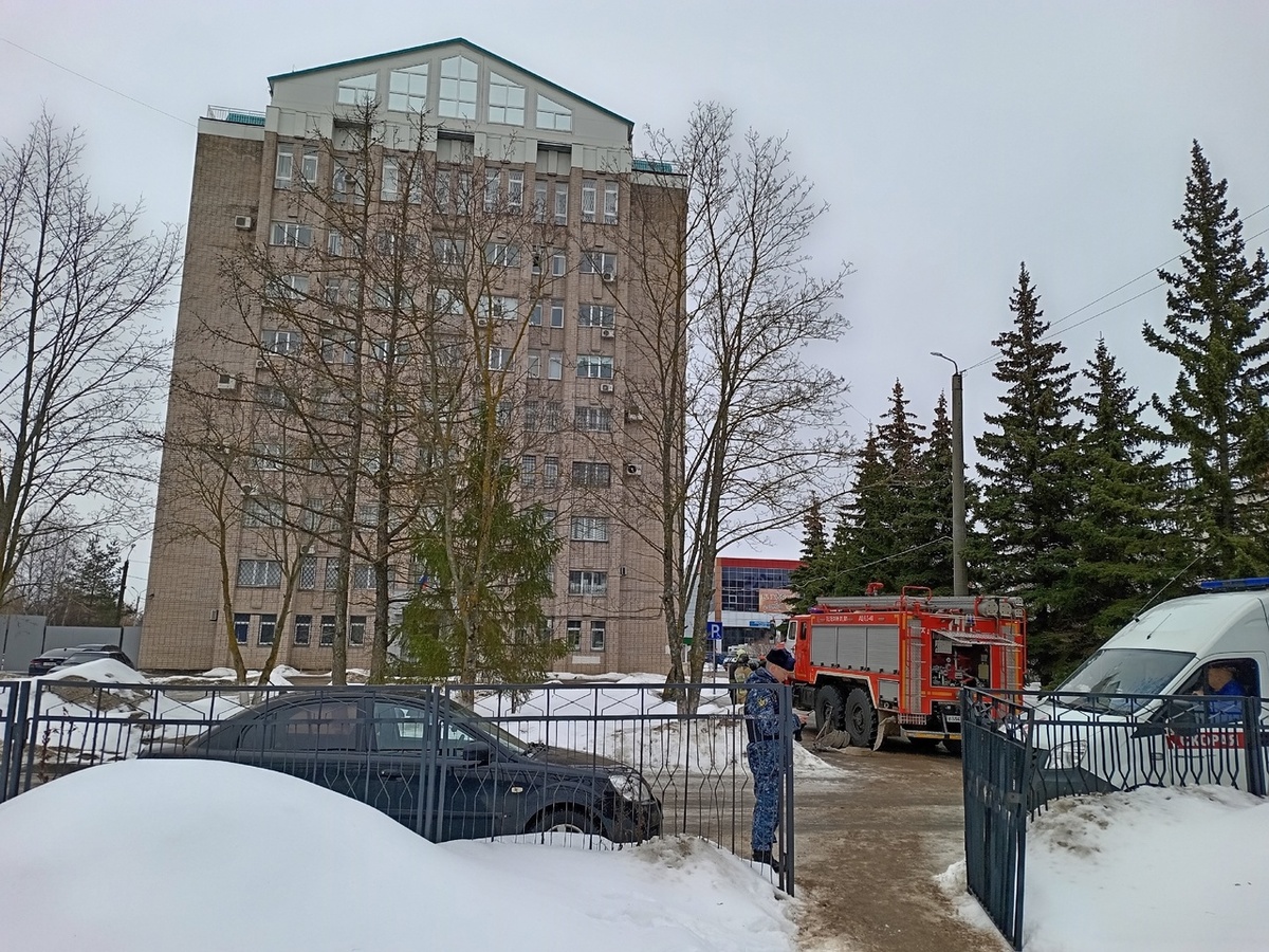 Из Новгородского районного суда удалены все посетители и сотрудники