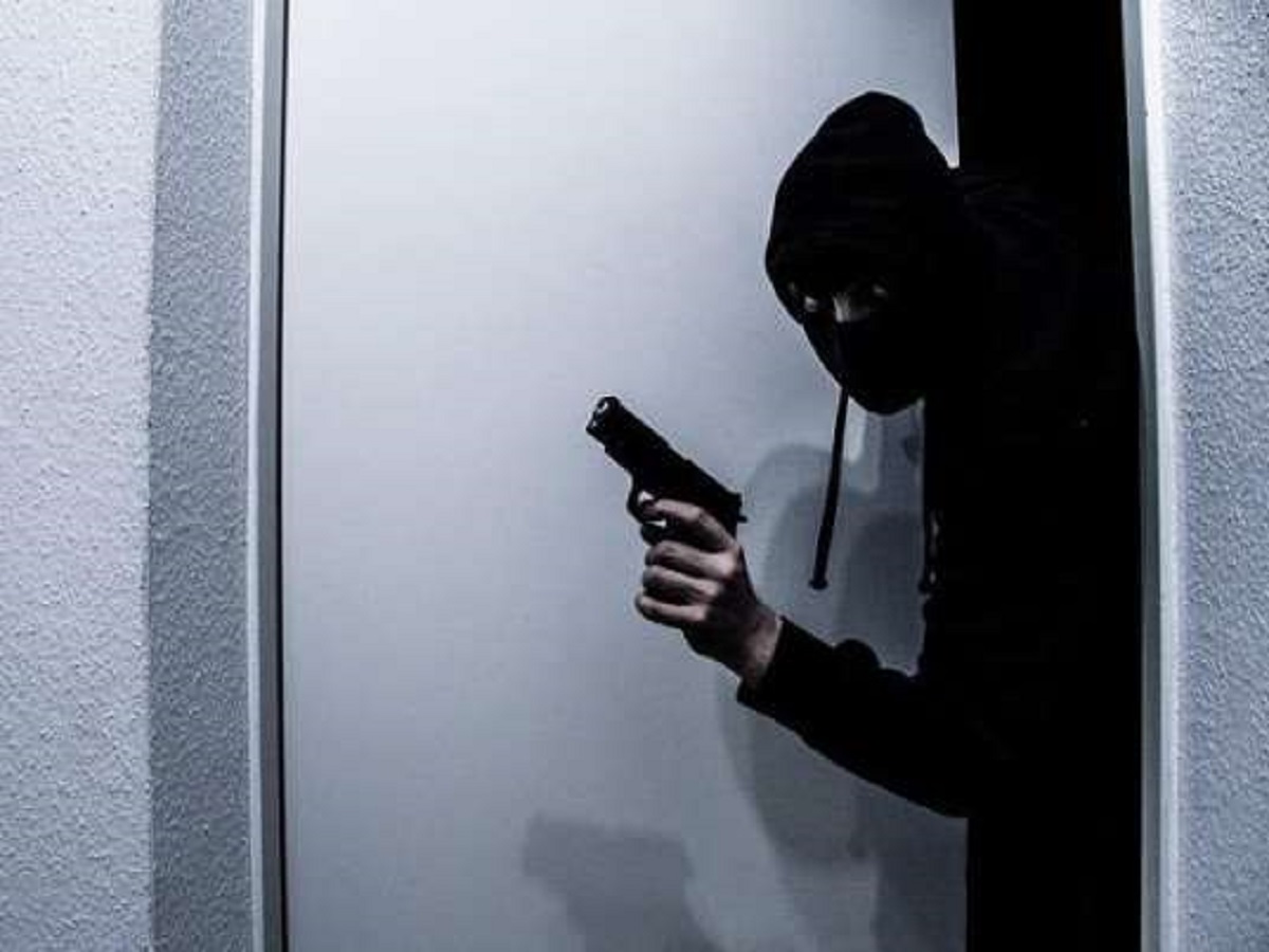Житель Ефремово осужден за ограбление магазина с игрушечным пистолетом