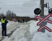 поезд раздавил легковушку