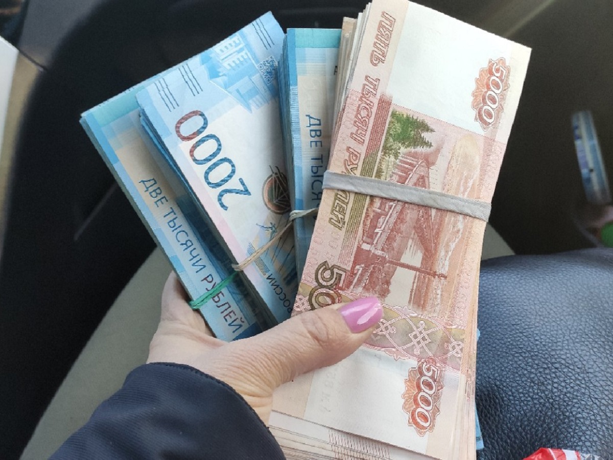 В Иванове аферисты развели женщину на 1,5 млн рублей по старой схеме
