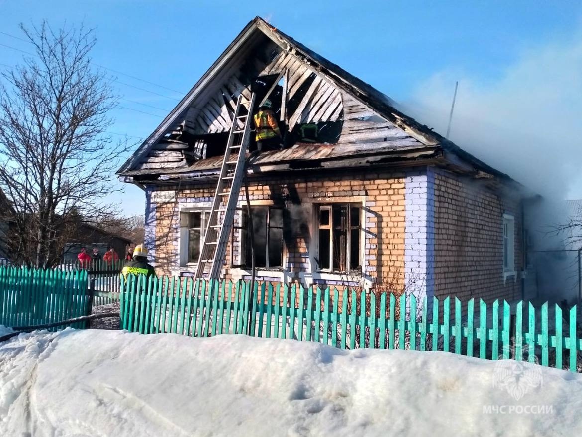 В Вичуге на пожаре в своей дома погиб 59-летний мужчина