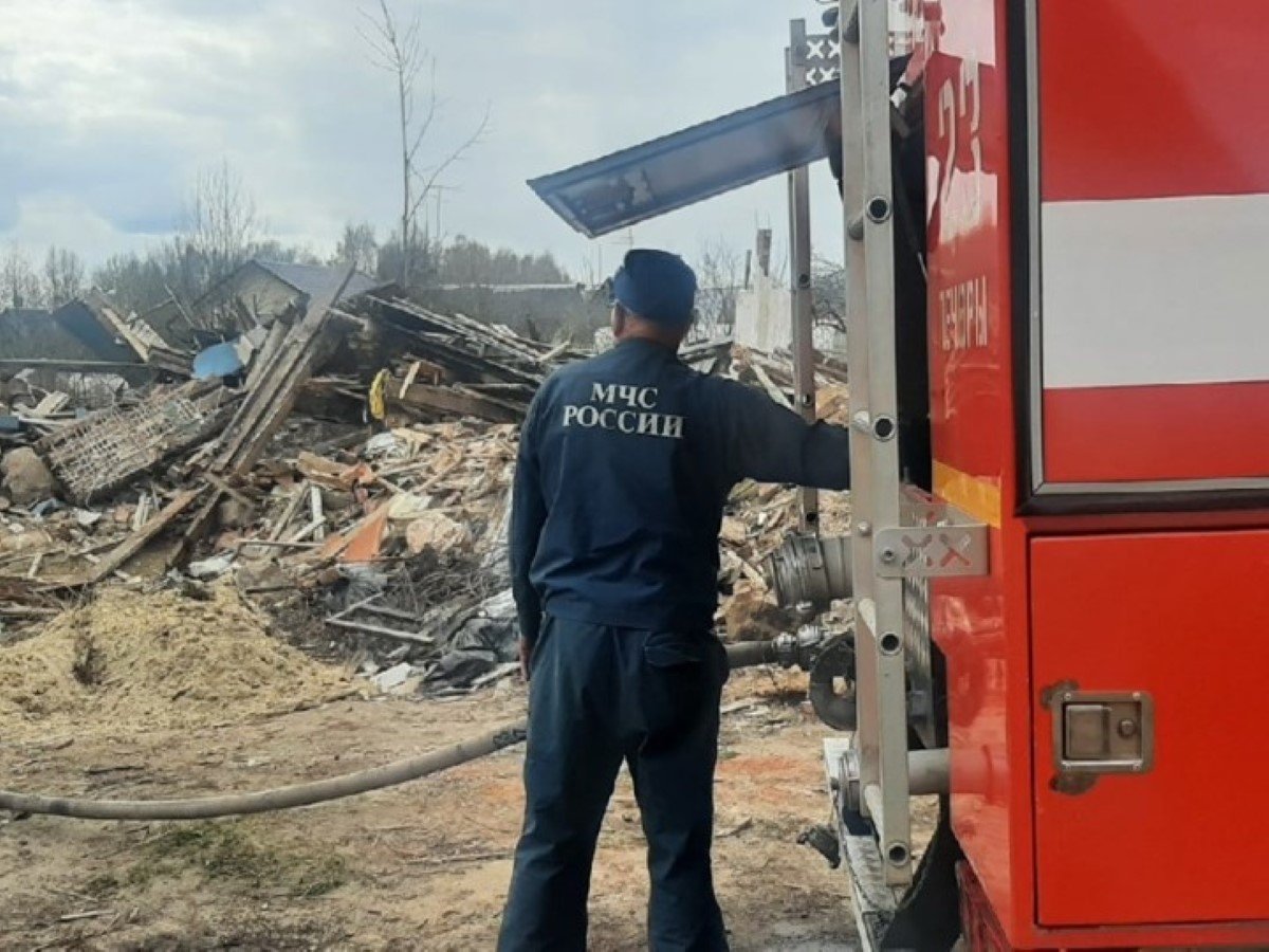 В ЕАО пожарные спасли из огня слепого мужчину, второй пострадавший погиб -  province.ru