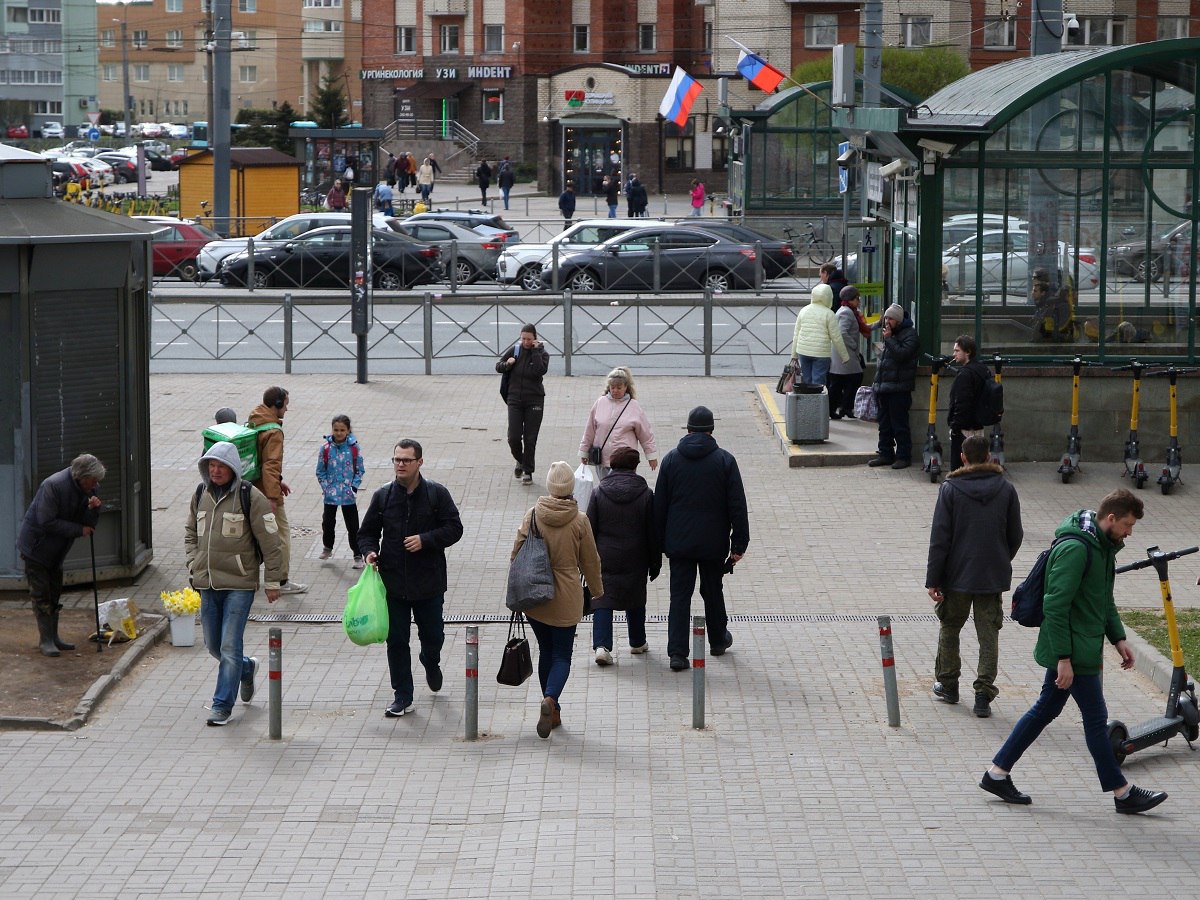 Волны холода одна за одной: петербуржцев предупредили о странной погоде