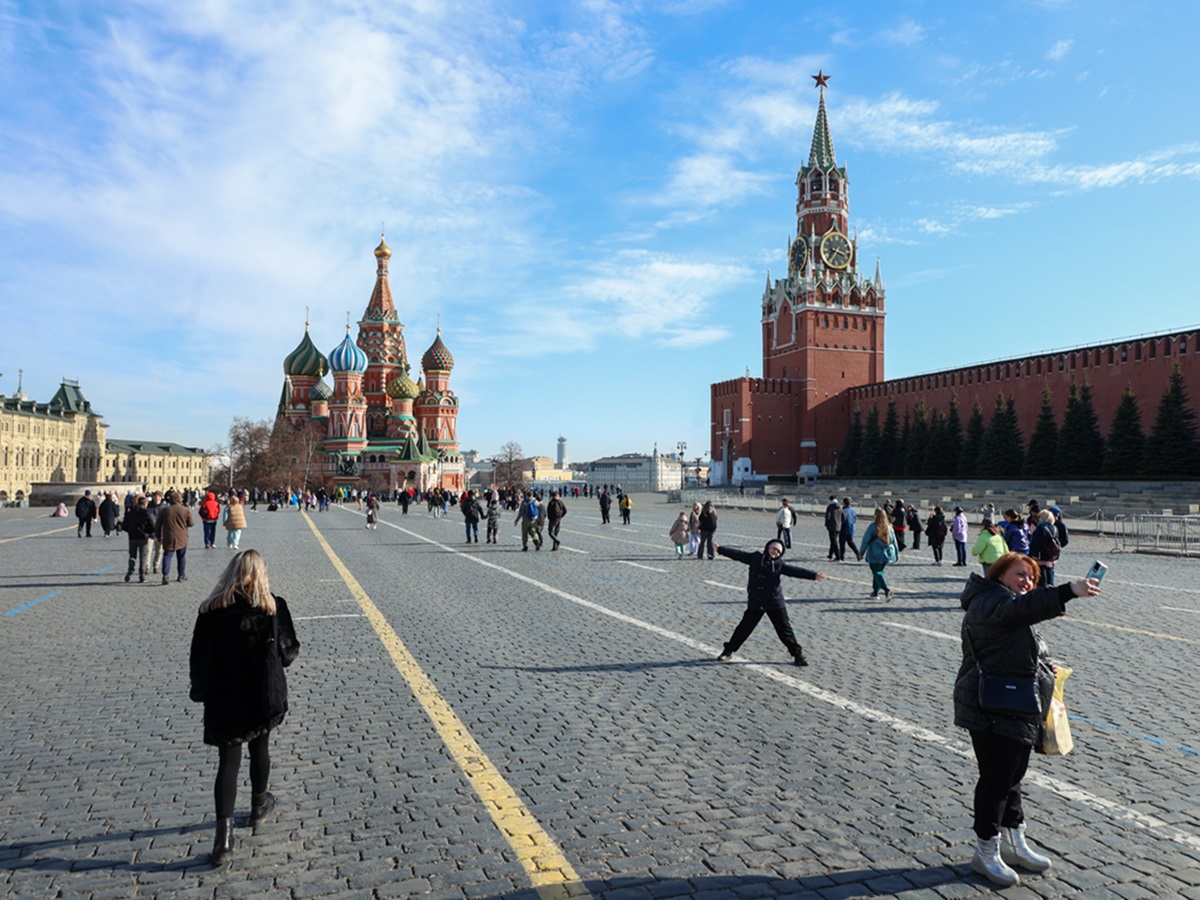 Холодный фронт прошёл Москву стороной? Ждать ли возвращения летнего тепла