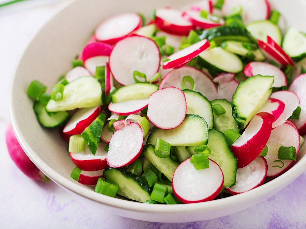 Кладезь витаминов в каждой ложке: лучший весенний салат для иммунитета - готовить 2 минуты