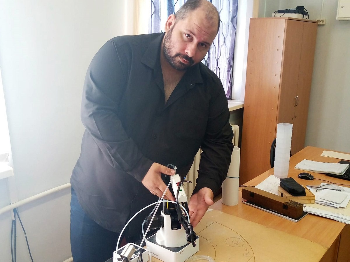 Учитель из Рязанской области Никита Демин смастерил устройство по переработке пластика