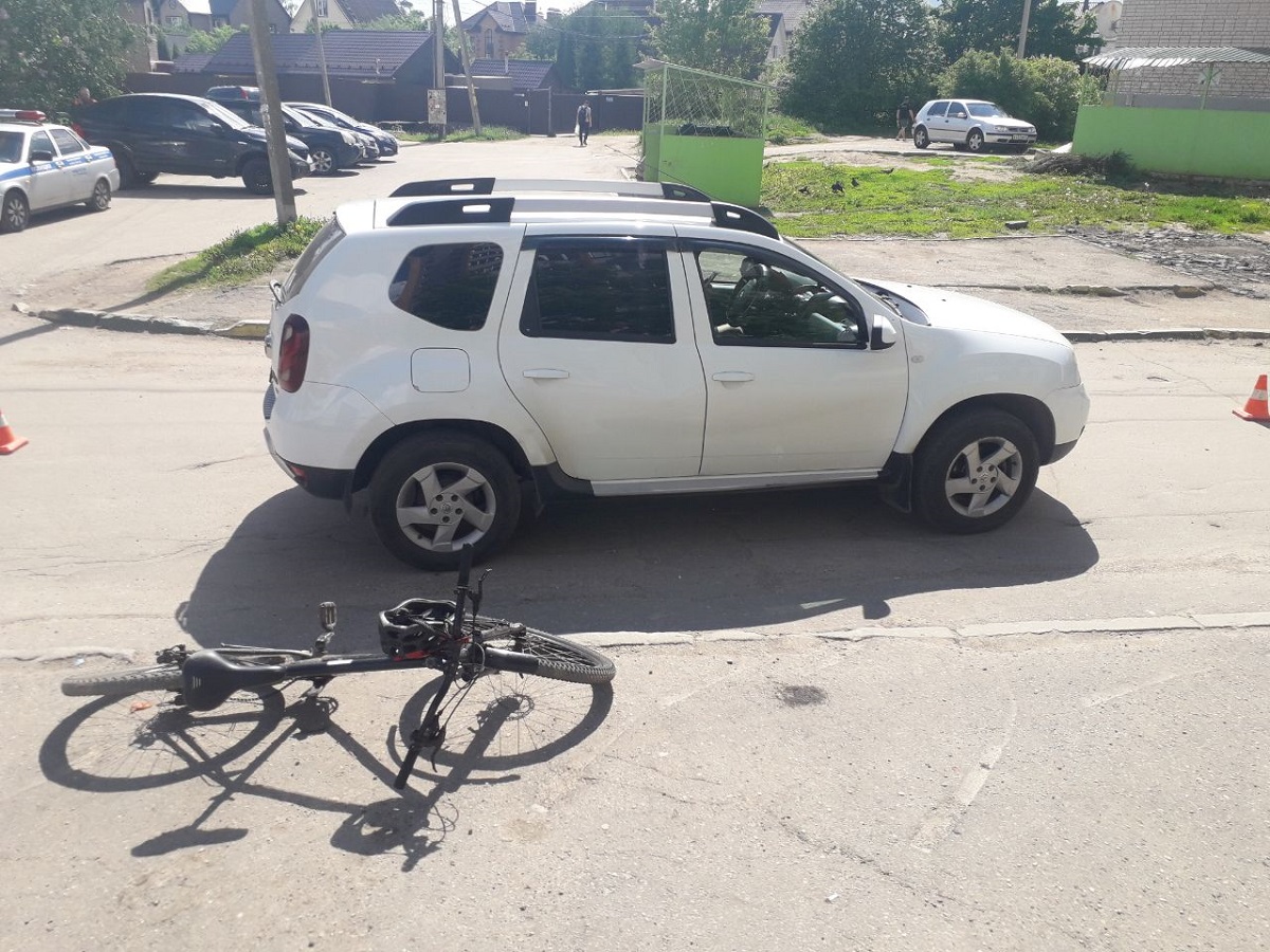 Девушка-велосипедист пострадала в ДТП с «Рено Дастер» в Смоленске