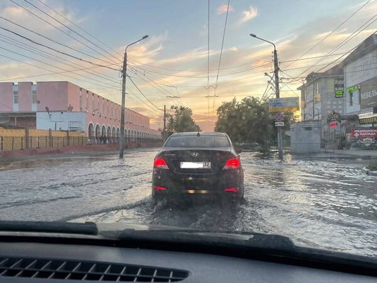 Брянск заливает: выпало 86% месячной нормы осадков - province.ru