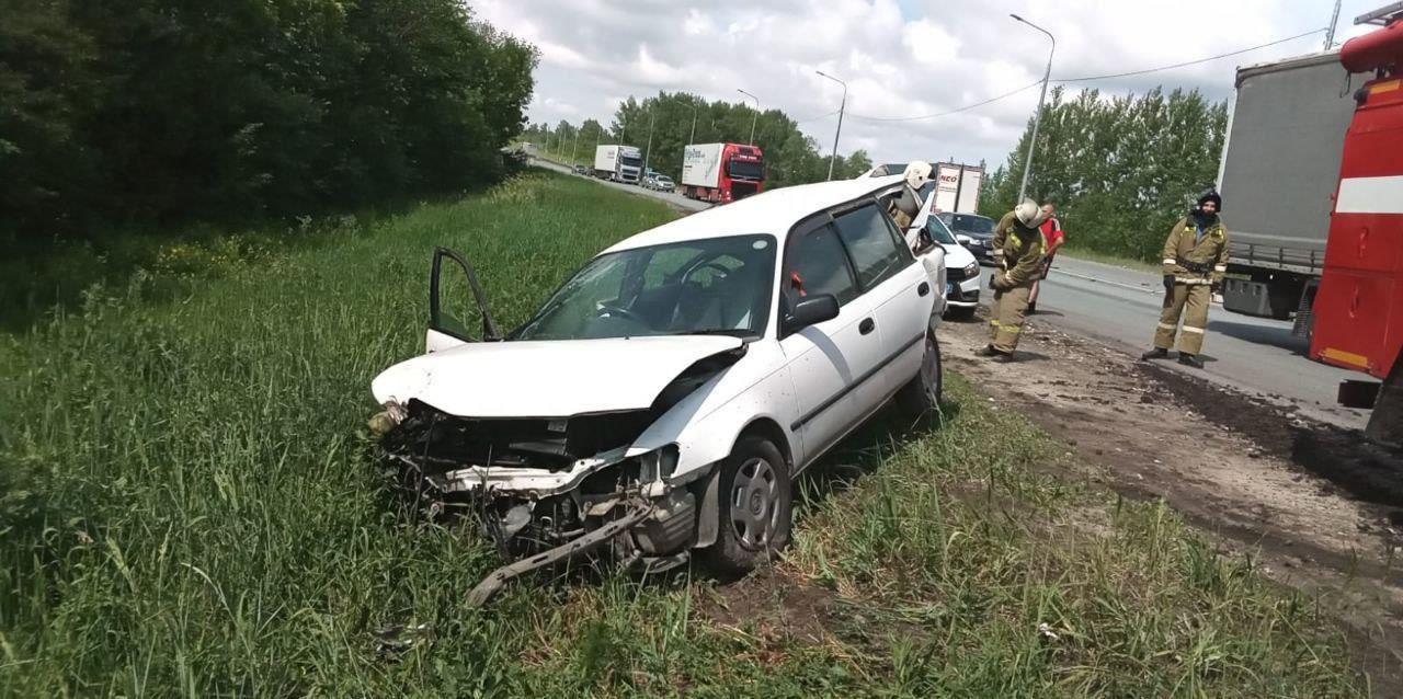 Один человек пострадал в ДТП с легковушкой и фурой на трассе М-5 под  Самарой - province.ru