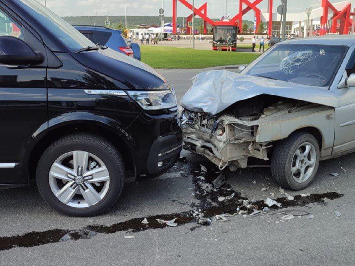 В Кемерове из-за пьяного водителя произошло массовое ДТП - province.ru