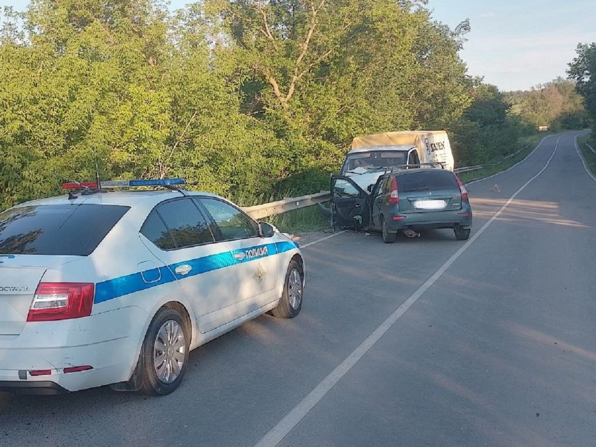 На автодороге «Саратов-Красный Текстильщик» произошла смертельная авария -  province.ru