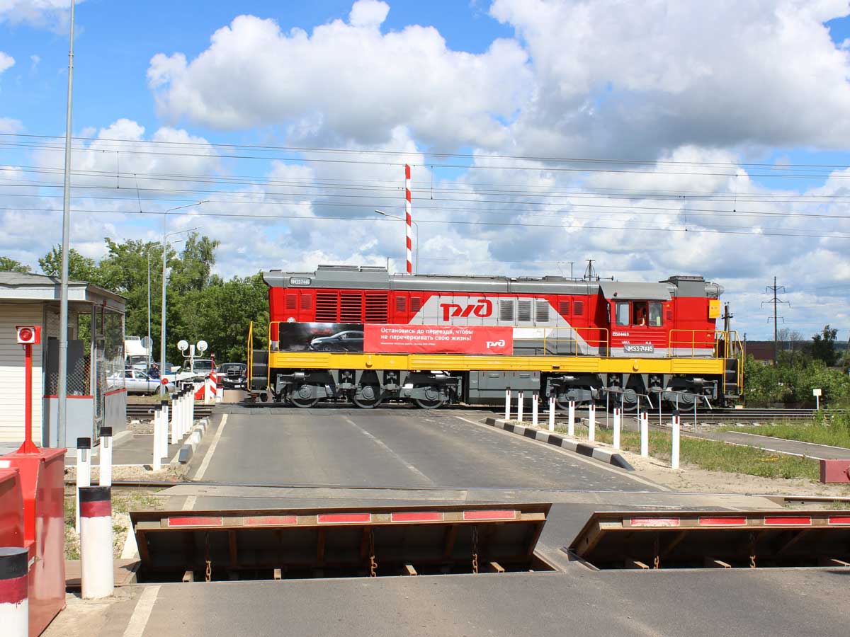 Движение автомобилей через железнодорожный переезд на стации Змиёвка в Орловской области будет закрыто 7 августа на время ремонтных работ