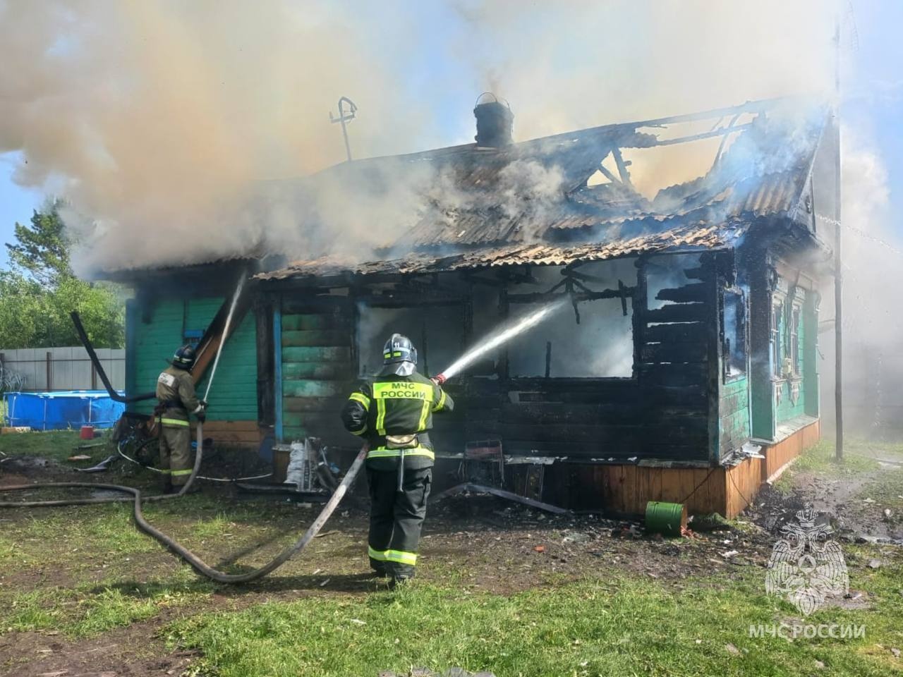 В Комсомольском районе сгорел дом многодетной семьи