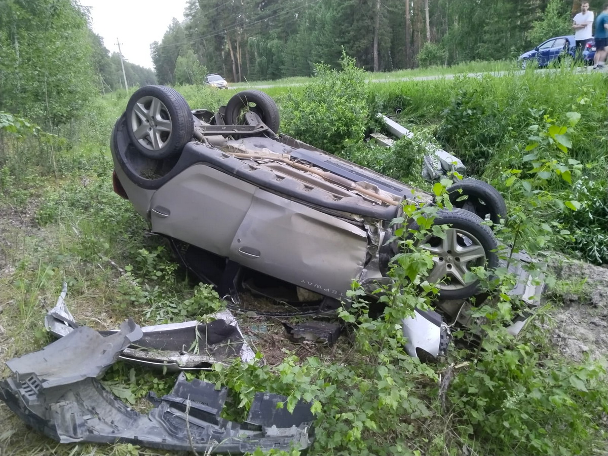 В Зауралье молодой водитель устроил ДТП, в котором сам же и пострадал -  province.ru