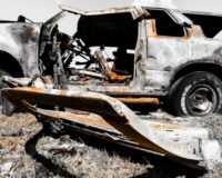Пьяный рязанец хотел сжечь машину обидчику, но оказалась, что автомобиль принадлежит другой семье