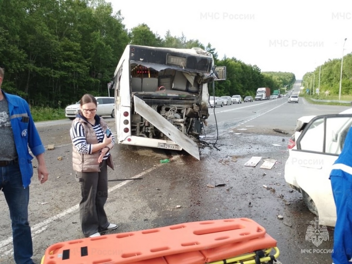 фото ДТП на Сахалине