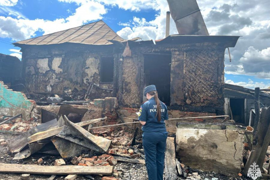 В Тамбовской области после тушения пожара под завалами нашли тело мужчины