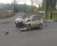 В городе Рязани столкнулись отечественный автомобиль и иномарка