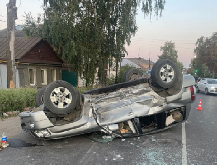 В Тамбовской области в аварии внедорожник перевернулся на крышу