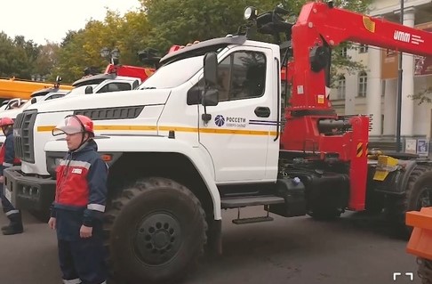 В Новгороде горожанам представили снегоболотоходы, прицеп-тяжеловоз и многое другое