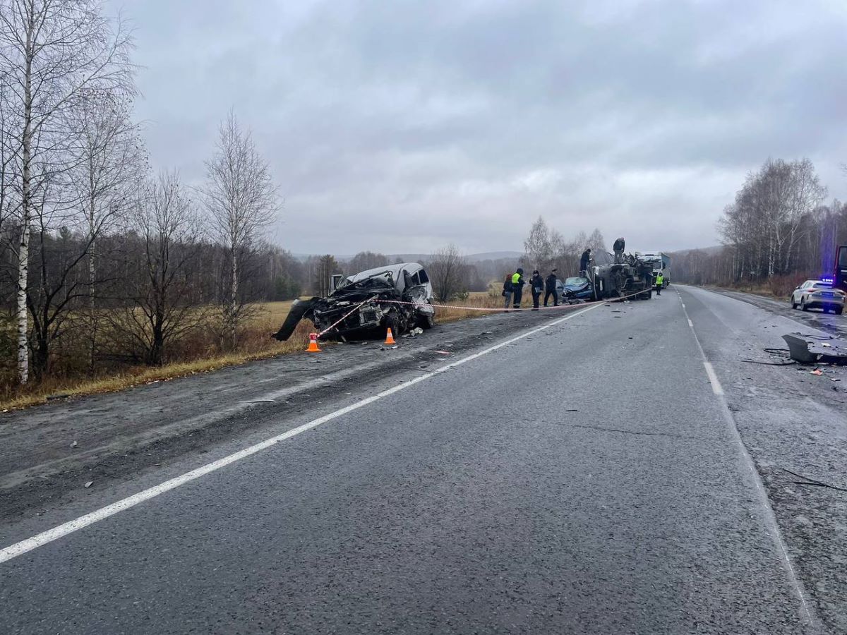 авария с 4 автомобилями под Саткой