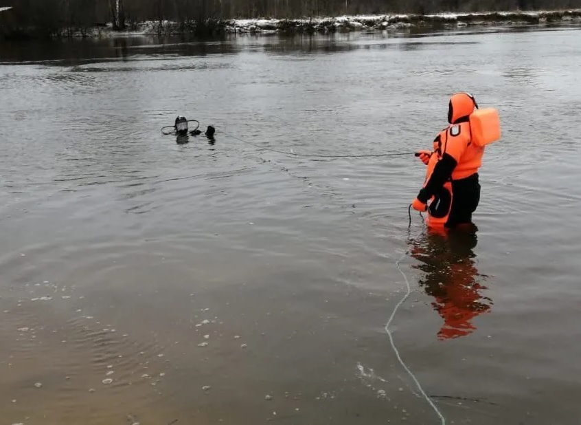 водолазы