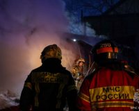 В Иванове огнеборцы тушили пожар в нежилом доме