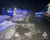В Туле в ДТП напротив онкоцентра водитель оказался зажат в машине