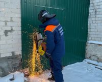 В Рязани спасатели вскрыли дверь в квартиру и обнаружили там мертвую пожилую женщину