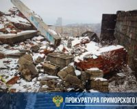 ребенок на стройке
