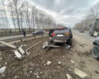 В Рязанском районе на трассе автомобиль «БМВ Х5» врезалась в столб