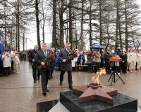 В Горемыкинском парке посёлка Любытино зажгли Вечный огонь