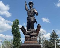 В Ростове открыт монумент Герою Советского Союза Гукасу Мадояну
