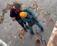 Дети забрались на крышу заброшенного завода в Иванове и не смогли спуститься