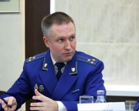 В Новгородской области на ковёр вызвали неплательщиков зарплаты