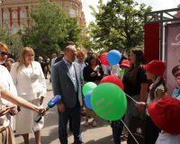 «Город счастливого детства»: Александр Скрябин поздравил ростовчан с праздником