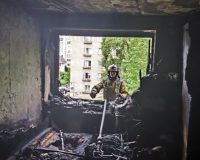 выпрыгнул с третьего этажа из-за пожара