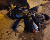 В Новгородской области на федеральной трассе М-10 насмерть разбился мотоциклист