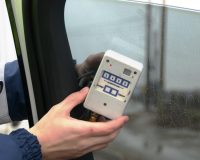 За отказ снять тонировку со стёкол автомобиля женщину направили в спецприёмник