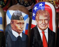 Матрешки с изображением Путина и Трампа