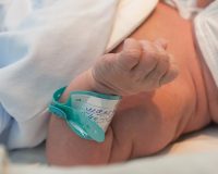 Сибирячка с первой попытки с помощью ЭКО родила тройняшек