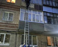 Пензенские спасатели вскрыли захлопнувшуюся дверь квартиры с маленькими детьми