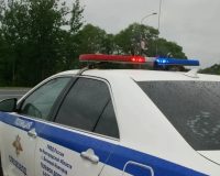 В Новгородской области водитель Ford Fusion сбил людей и сбежал с места происшествия